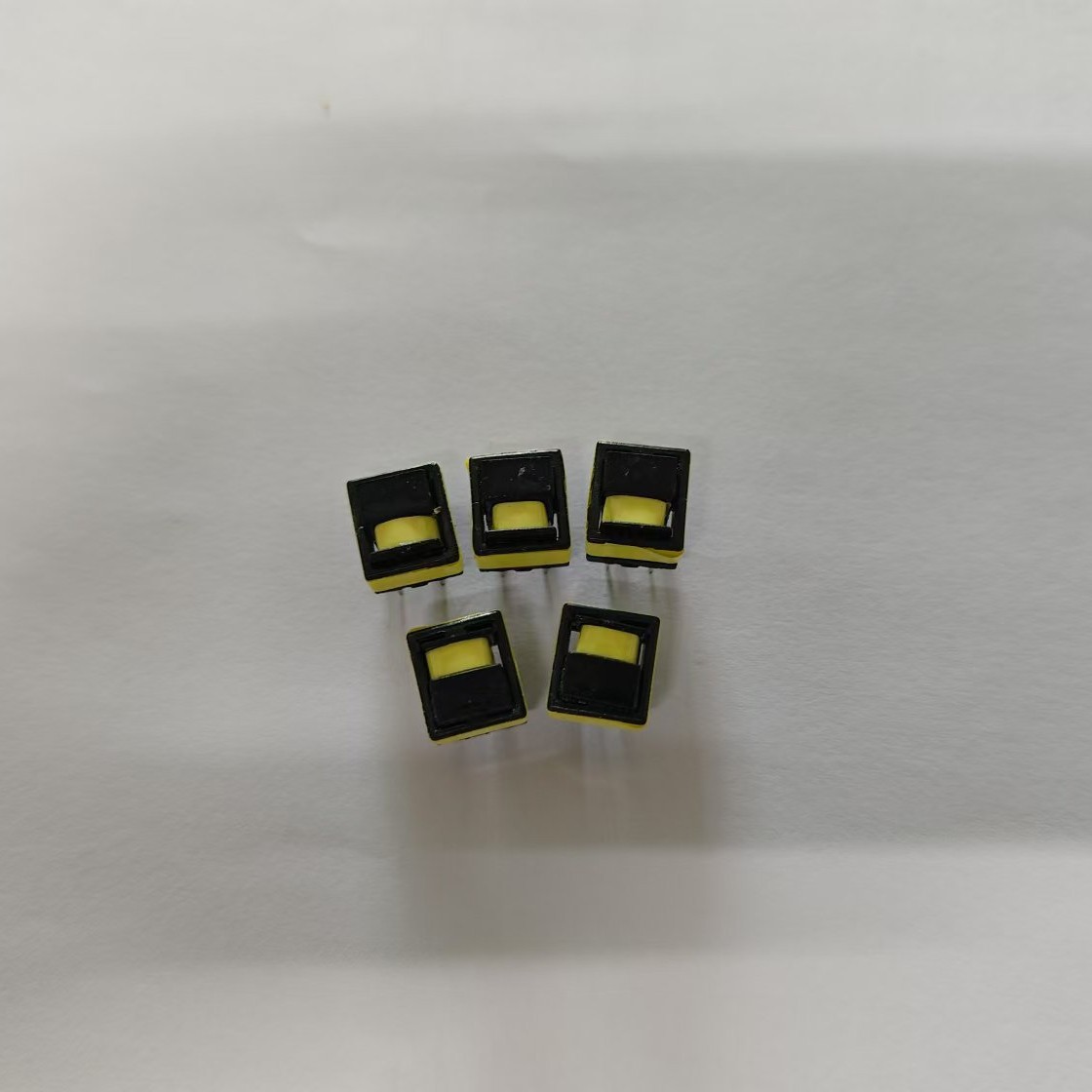 EE8.3卧式2+2电流互感器1:200，12A粗针 信号检测质量稳定