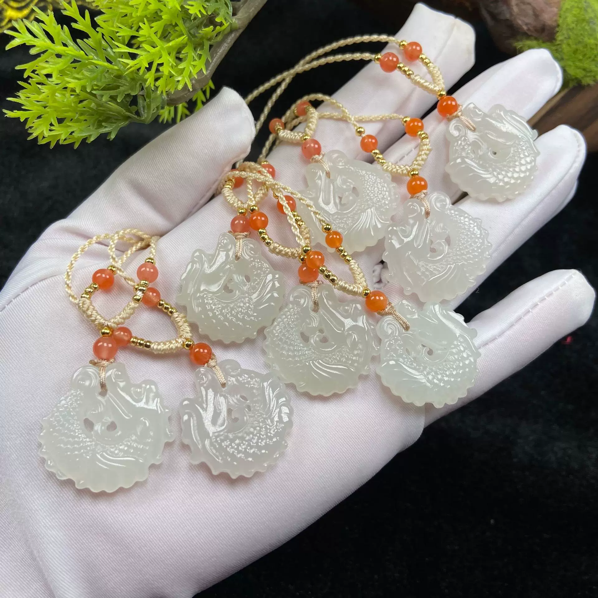 天然和田玉青海料白玉老料鱼化龙吊坠男女款复古鱼化龙牌子小吊坠