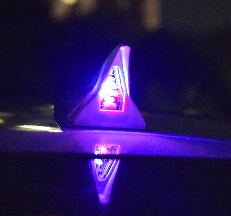 Car decorative lights solar shark fin antenna roof tail modification lights anti-collision LED flash 8 lights