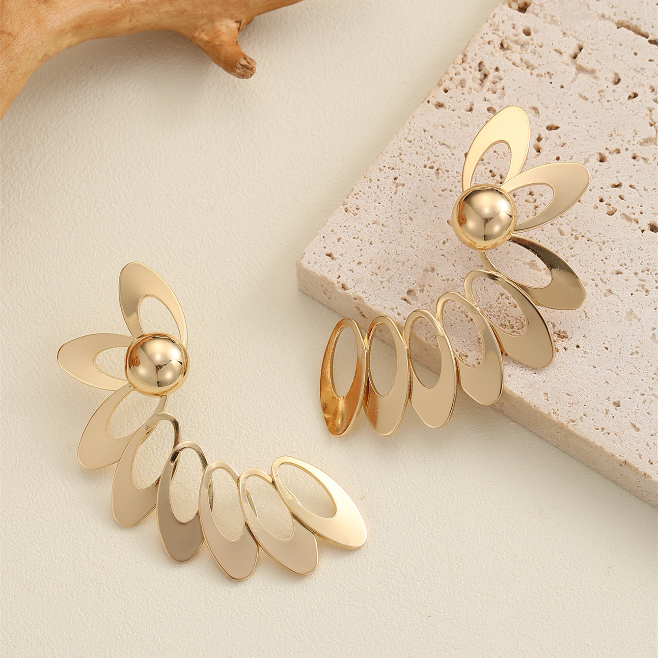 1 Pair Vintage Style Wings Plating Alloy Ear Studs display picture 3
