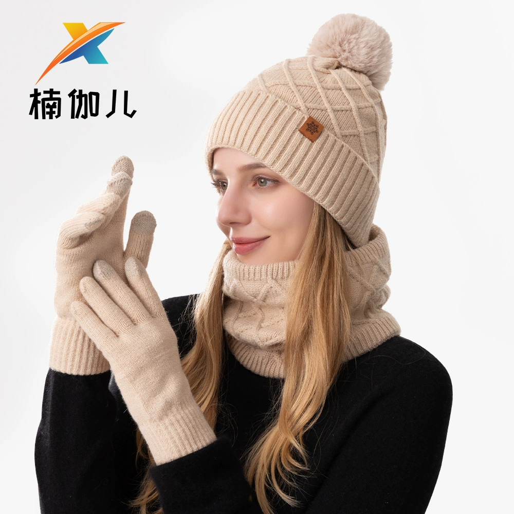 Вязаная шапка перчатки нагрудник женский зимой теплая двухслойная плюшевая защита от холода