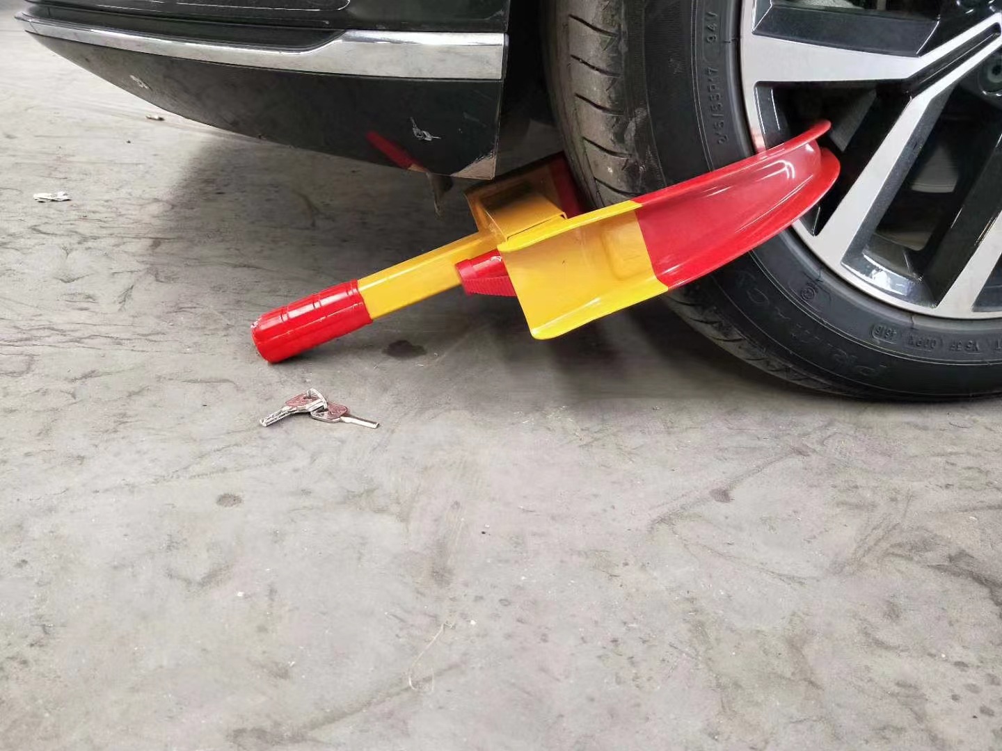 Directly Supplied from the Manufacturer, Yellow Thickened Horn Lock, Car Anti-Theft Lock, Private Car Anti-Theft Lock, Anti-Pry Universal Parking Lock