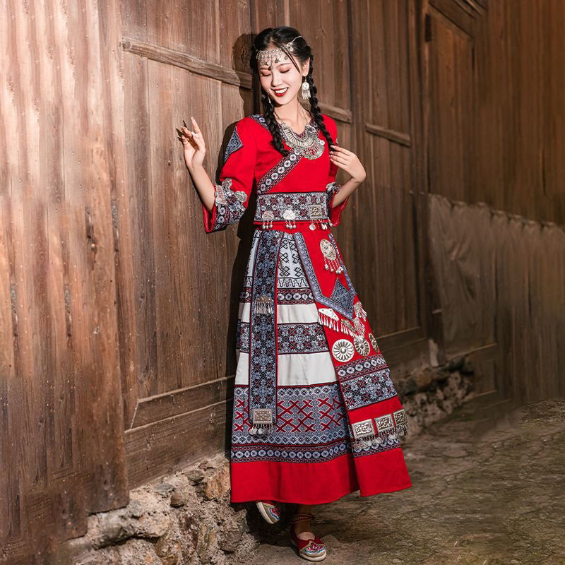 인기상의 + 롱스커트 + 작은 머리장식 + 목걸이