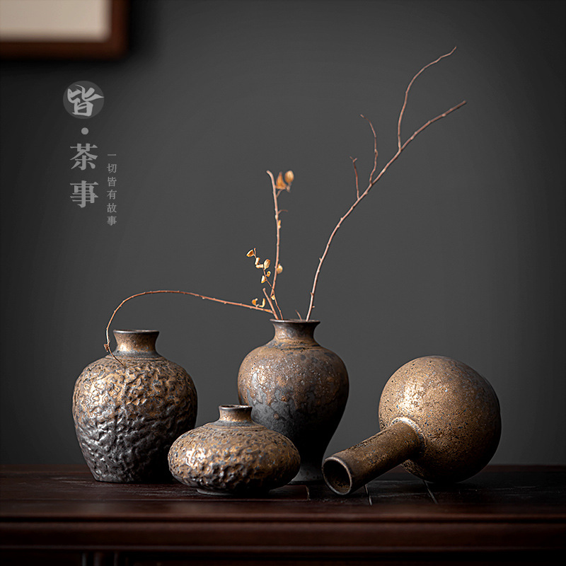 金の陶磁器の小さい花瓶の中国式の乾いた花は水を挿して粗い陶の花器のデスクトップを育成して禅の意の家の小さい置物を飾ります。
