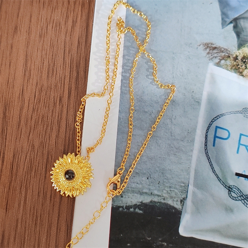 Sunflower Projection Pendant Necklace Elegant Friendship Gift_voghion.com