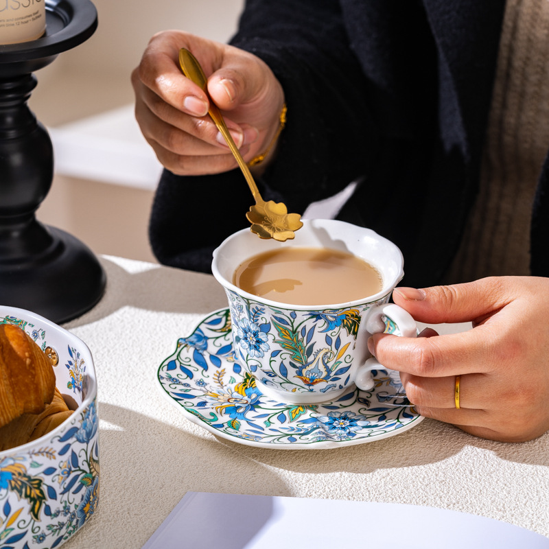 Taza de cerámica original retro taza de café taza de café de la tarde taza de té plato conjunto de taza de marca regalo de lujo ligero