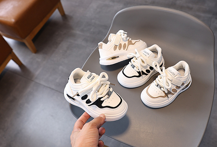 Barnens vita portvinsiga vår- och höstskor, ofta oledade, klockor, anti-läpp-löpskor i läder för pojkar och pojkar._voghion.com