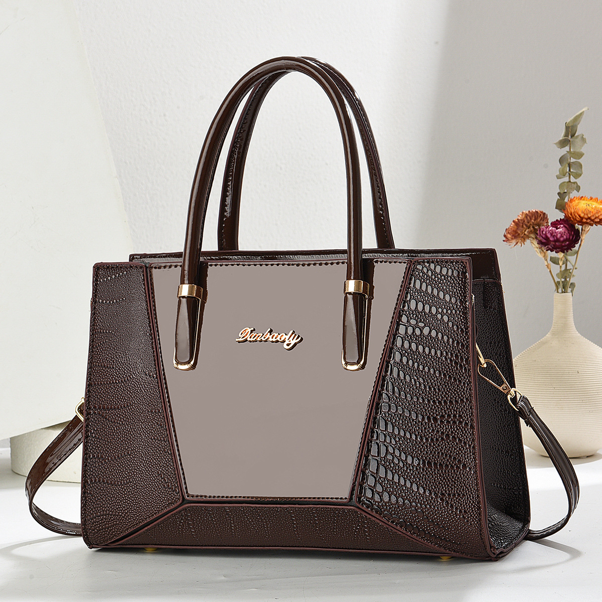 Bolso de mujer nuevo bolso de hombro de gran capacidad temperamento bolso de madre de cuero suave bolso de mujer de viaje de moda puede ser mensajero
