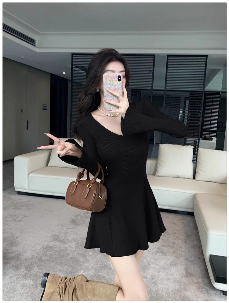 商品详情图_秋冬季新款纯欲风辣妹内搭配大衣修身显瘦长袖连衣裙