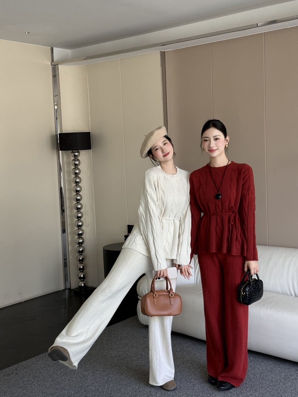 时尚针织套装女2025秋冬系带圆领上衣＋显瘦阔腿裤两件套法式复古|undefined
