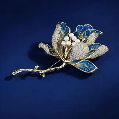 Flower Brooch, Niche High-End: Yaxa sancaqları