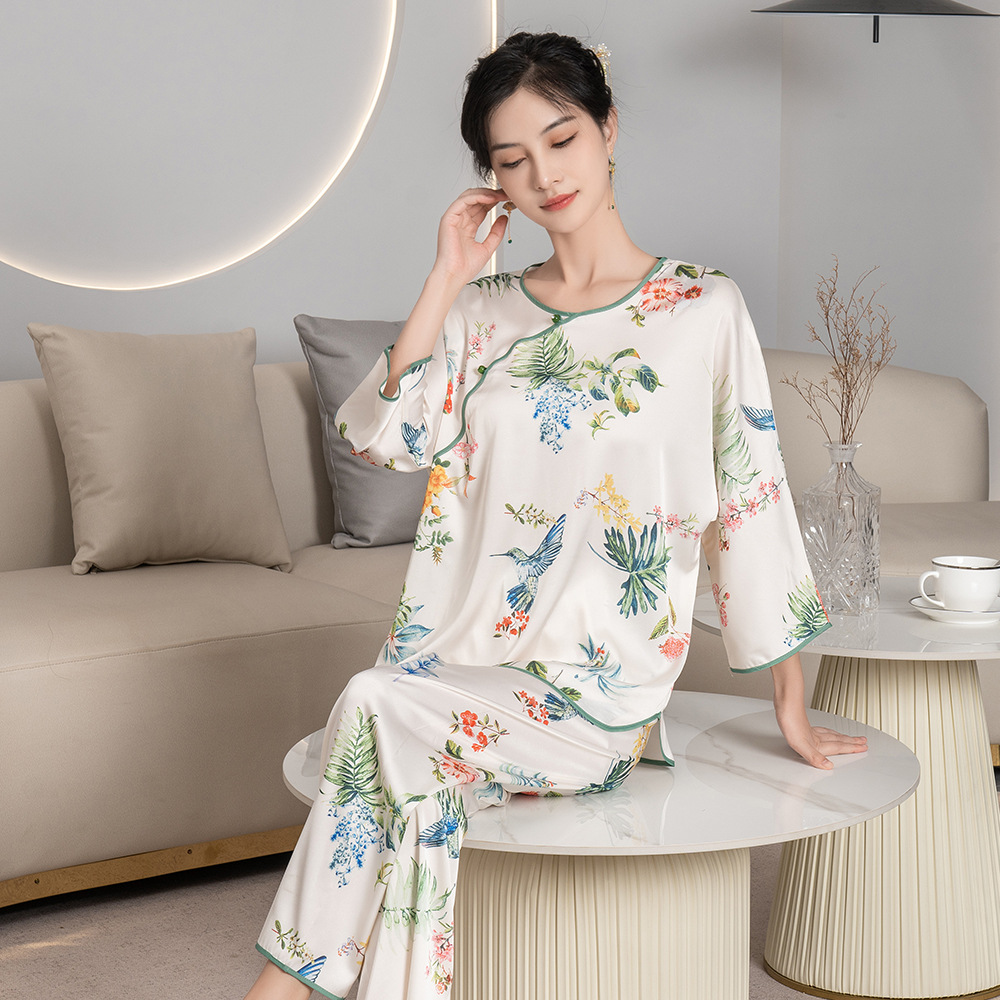 소스 공장 상품 2022 가을 새로운 잠옷 여성 얼음 실크 떨리는 중국 스타일 가정 옷의 세대 세트
