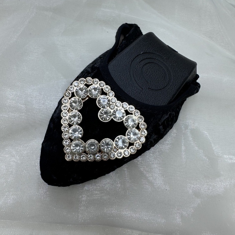 珍珠单鞋女新款平底春秋小香风豆豆鞋晚晚瓢鞋大码女41-45镶钻鞋