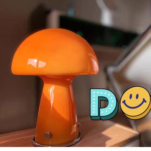 Cream Bauhaus medieval light luxury mushroom table lamp high quality orange high-value ornaments girl bedroom good things lamp