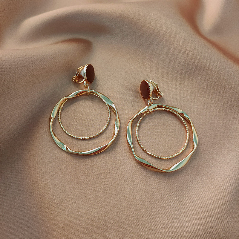 Hula hoop, ear clips