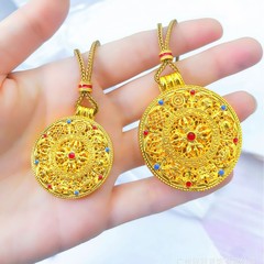 韋雪の金の砂金の透かし彫りの金剛杵の八宝のコンパスのペンダントの単ペンダントはチェーンの福運の吉祥のネックレスのセーターのチェーンを含みません。