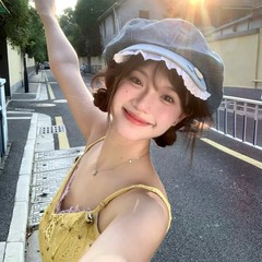ボタンレースのサイドの水洗いデニムのベレー帽の女性の夏の韓国版の百合の顔の小さい雲の帽子の八角の帽子の潮