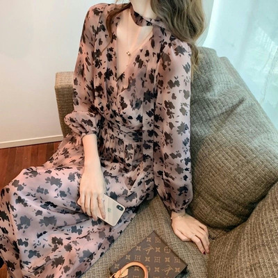 Ladies Leopard V-neck Broken flowers longuette 2022 spring and autumn new pattern French temperament Waist Show thin Dress