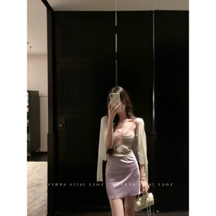 ����� &ldquo;Ī�λ���ɫ&rdquo;�����ɸ��ְ���ȹŮ�ļ������ȹ