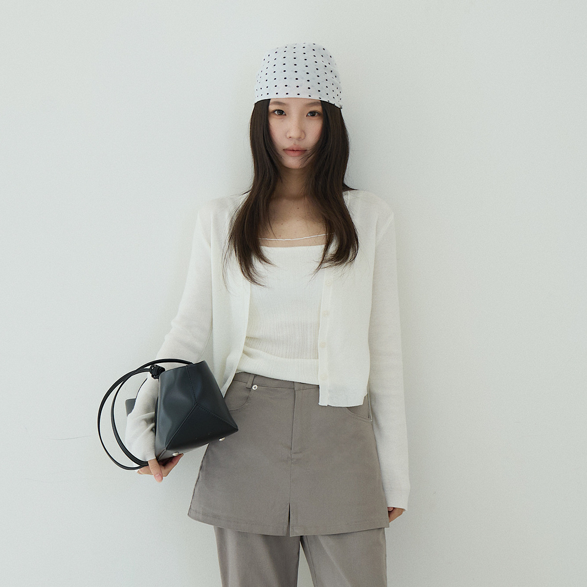 Oufan White Long-Sleeved Knit Cardigan + Camisole Two-Piece Set, New Spring Style, Elegant Shawl 11153