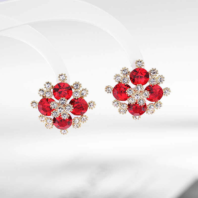Korean autumn and winter Christmas snowflake earrings female red flower earrings fashion S925 silver needle earrings