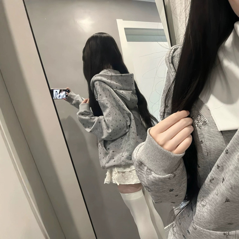Korean-style cute all-over print unique cat-ear rhinestone-embellished hooded cardigan sweatshirt, niche fashion for spring and autumn, lightweight spring jacket Korean-style cute all-over print unique cat-ear rhinestone-embellished hooded cardigan sweatshirt, niche fashion for spring and autumn, lightweight spring jacket