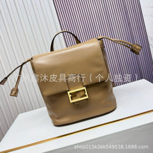 F迪女包背包奶咖色小牛皮FF搭扣翻盖拉绳开合双肩包高品质供跨境