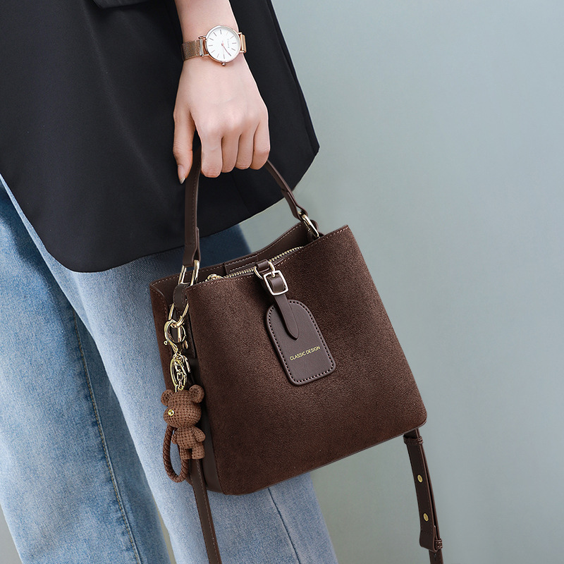 Borsa a secchiello da donna in vera pelle, modello 2026, grande capacità, alla moda, ideale per gli spostamenti quotidiani, da tenere in mano o a tracolla._voghion.com