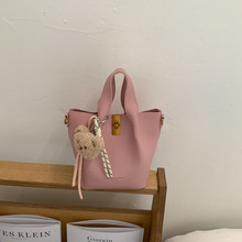 ˮͰ���¿�r�аٴ�߼���Ů���ϰ�С��������������б�����