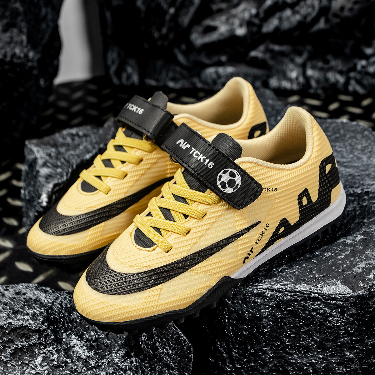 23 zapatos de fútbol para niños ventilados cómodos deportes bajos clavos de césped zapatos de fútbol para niños especiales