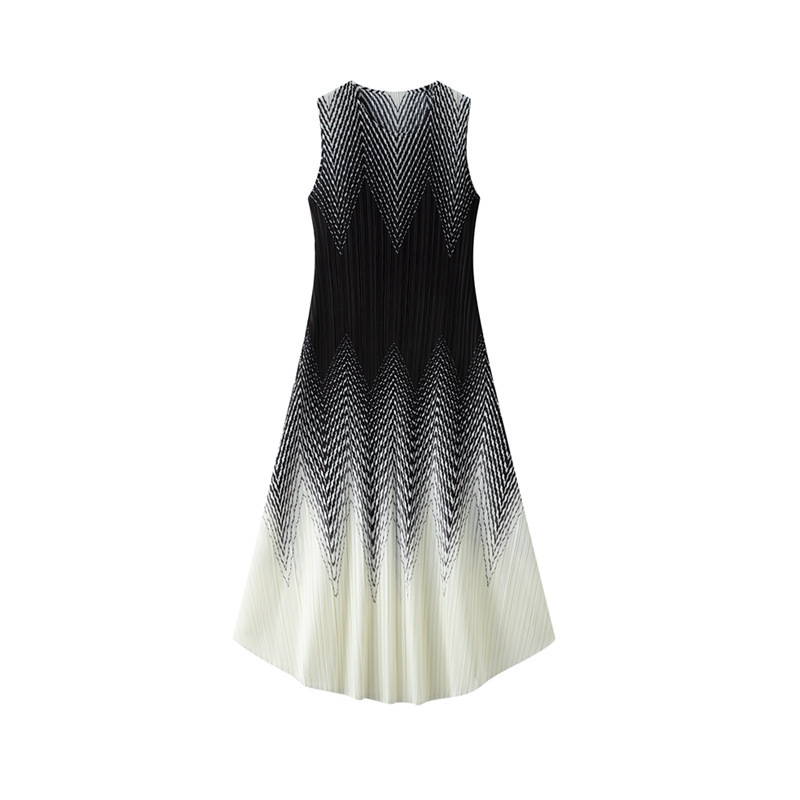 Miyake Pleated Sleeveless Dress 2025 Summer New Trendyy Printed Elegant Age-Reducing Round Neck Pleated Skirt for Women Miyake Pleated Sleeveless Dress 2025 Summer New Trendyy Printed Elegant Age-Reducing Round Neck Pleated Skirt for Women