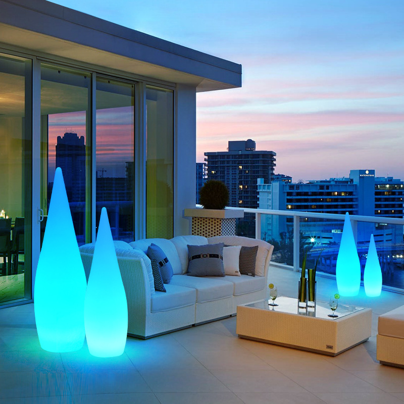 Lámpara de suelo de goteo de agua luminosa solar poste de lámpara al aire libre césped lámpara de jardín red roja atmósfera vertical lámpara de decoración de boda
