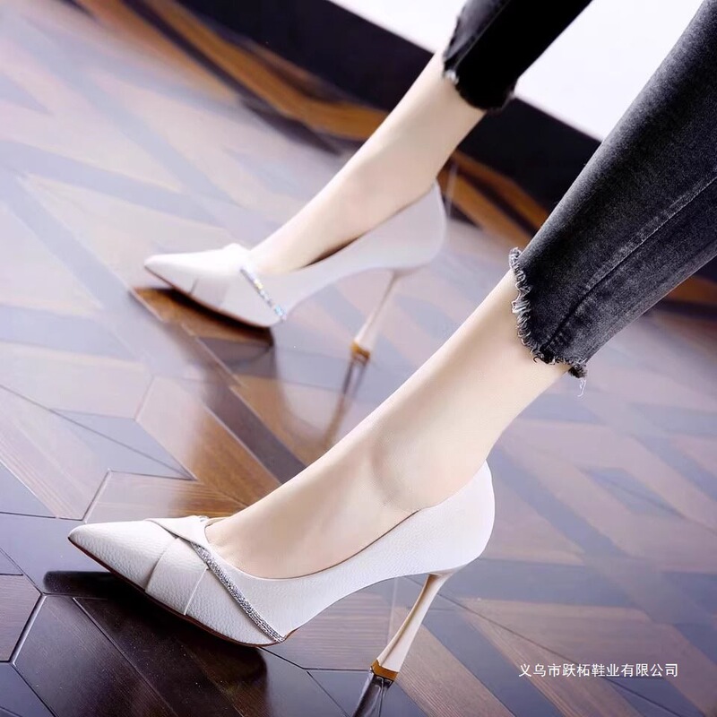 Hong Kong Style High Heels for Spring, Autumn, and Summer, French Niche Design, Thin Heels, Sexy and Elegant, Suitable for Pairing with Dresses, Comfortable