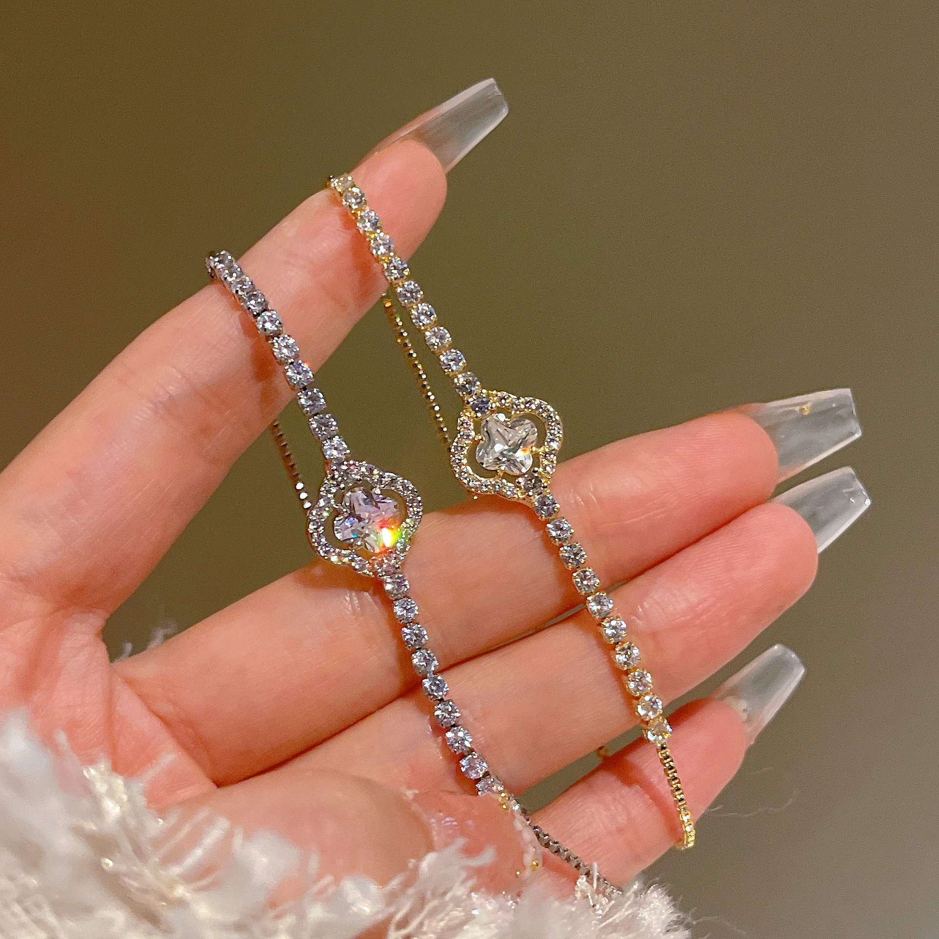Kleines Design-Blumenarmband 2023 Kordelzug kleines vielseitiges Armband Dongdaemun exquisites Armband J921_voghion.com