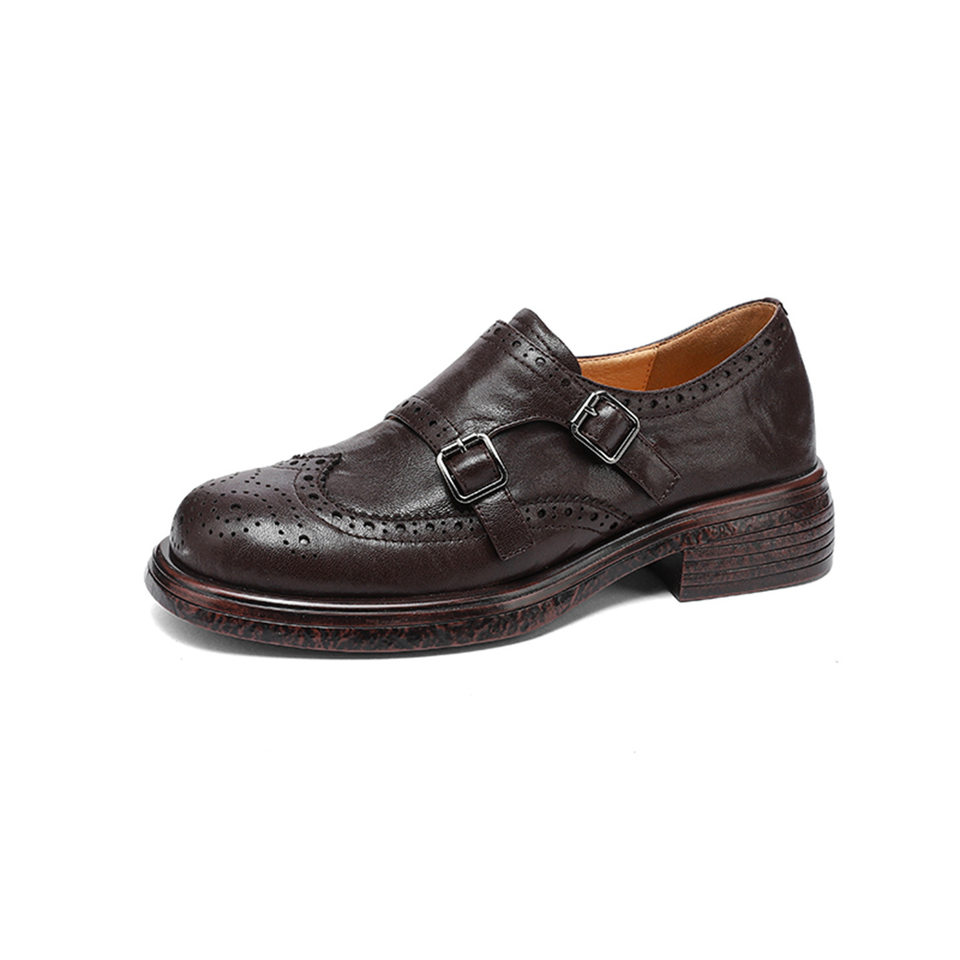 Giày loafer nữ mũi tròn bít phong cách Anh quốc, khóa thắt lưng trang trí — màu nâu