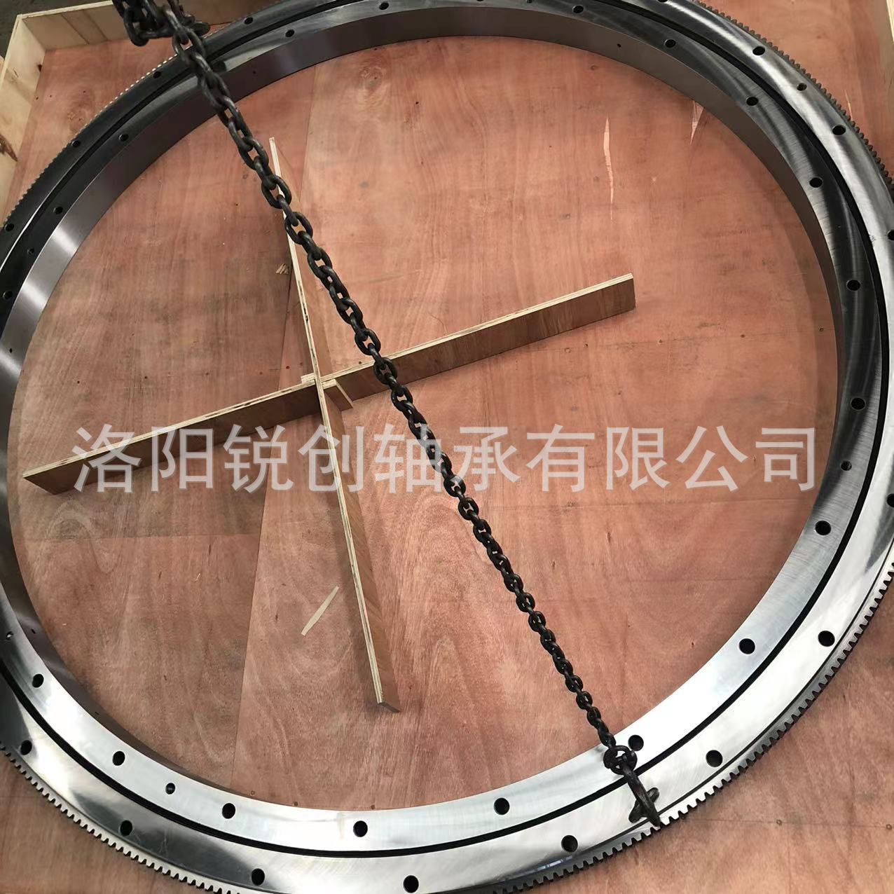 011.45.3090.03/G1吊机转盘轴承维修