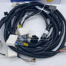 �ھ�����  �����ͺ�����   PC200-7�¿�����20Y-06-31614
