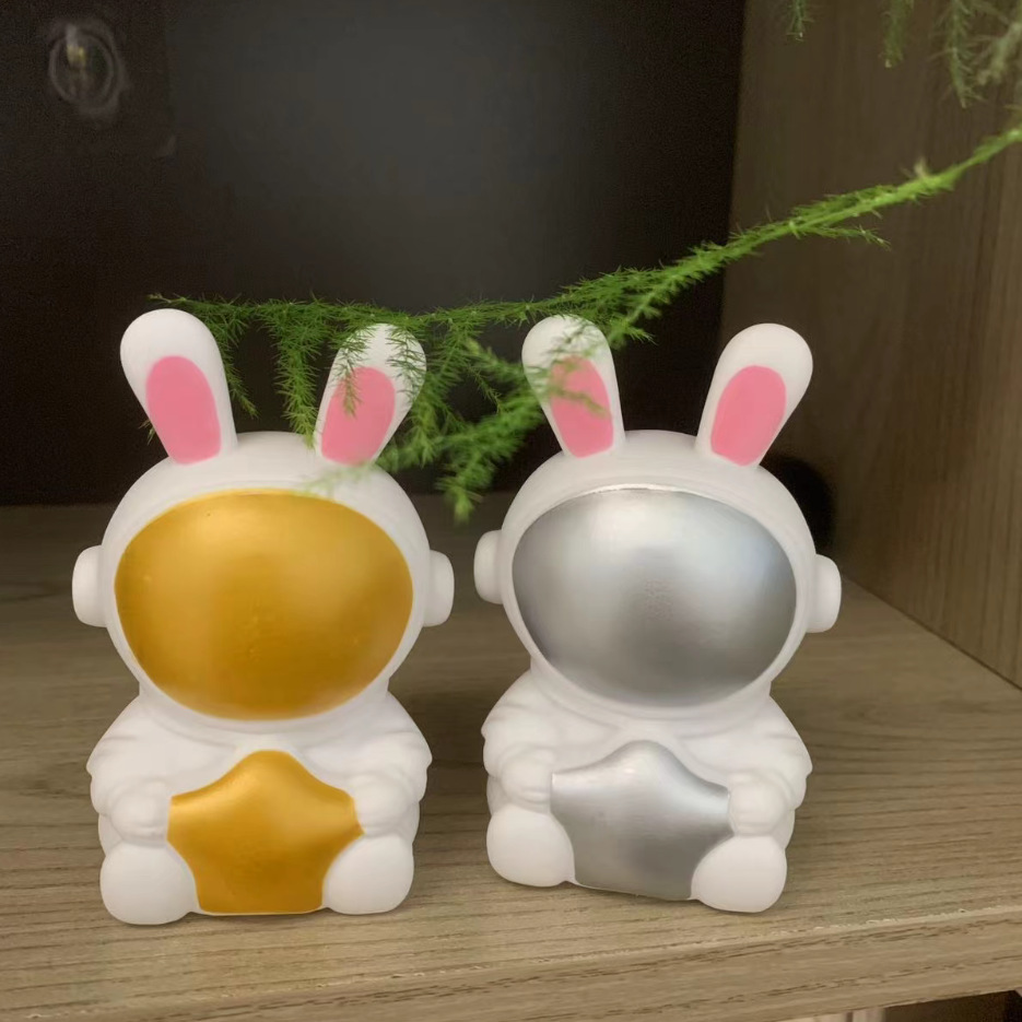 跨境搪胶宇航员小夜灯礼物可爱卡通兔子蛋糕装饰摆件批发摆摊盲盒