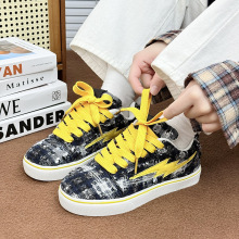 原创ins小众复古撞色牛仔布滑板鞋百搭多巴胺休闲情侣超轻面包鞋