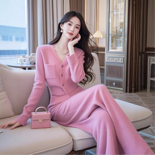 Early autumn wear a set of high-end fashion fashionable temperament lazy little fragrant style sweater pants suit women