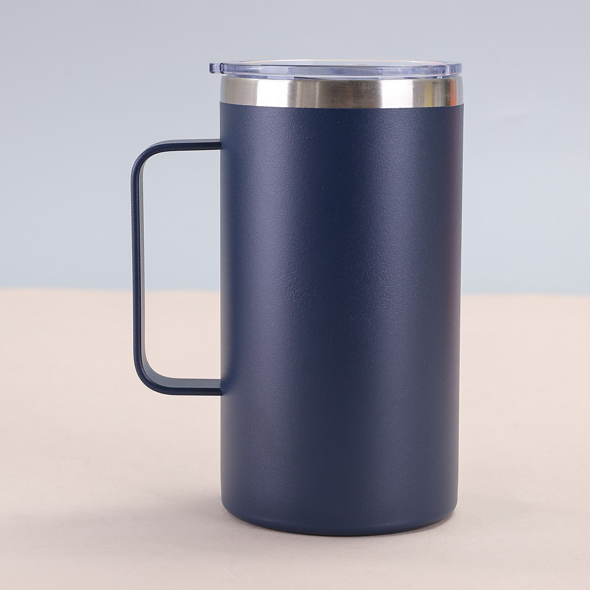 Taza térmica de acero inoxidable para exportación, taza de café pequeña portátil para coche con asa, taza sencilla de 20 oz con acabado pintado con aerosol.