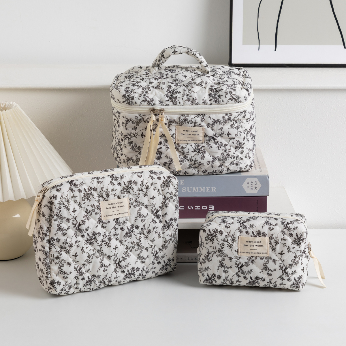 New Printed Cosmetic Bag with High Aesthetic Value, Large Capacity, Portable Travel Toiletry and Cosmetics Storage Bag