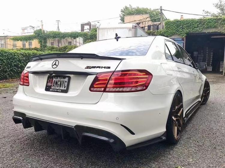 Suitable for Mercedes-Benz E-Class W212 Modification to E63 Front and Rear Bumpers, Carbon Fiber Front Lip, Side Skirts, Rear Lip, Rear Wing, and Hood