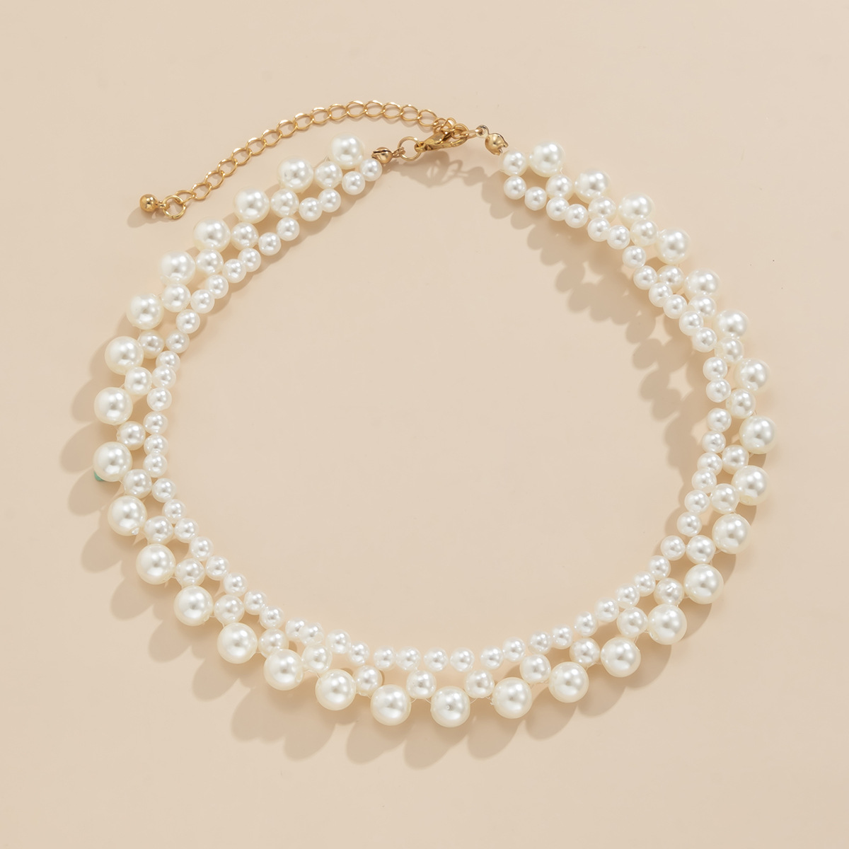 European And American Baroque Imitation Pearl Clavicle Necklace display picture 5