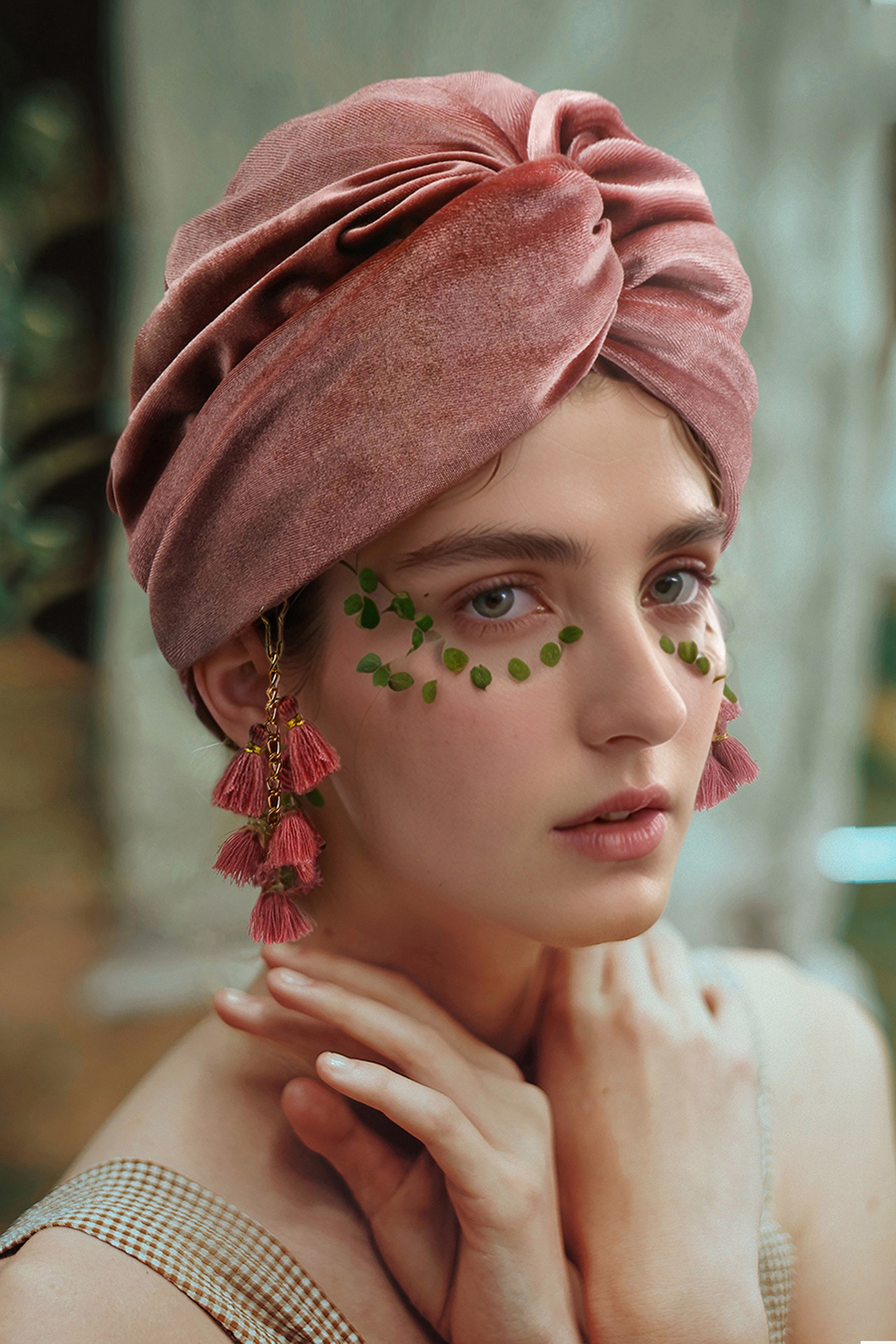 Spring New Women's Headscarf Hat European And American Retro Fashion Fringed Headhat Bohemian Cross Pullover Hat_voghion.com