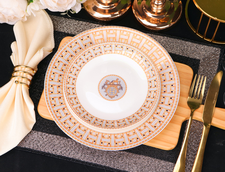 Dinner set 800007.jpg