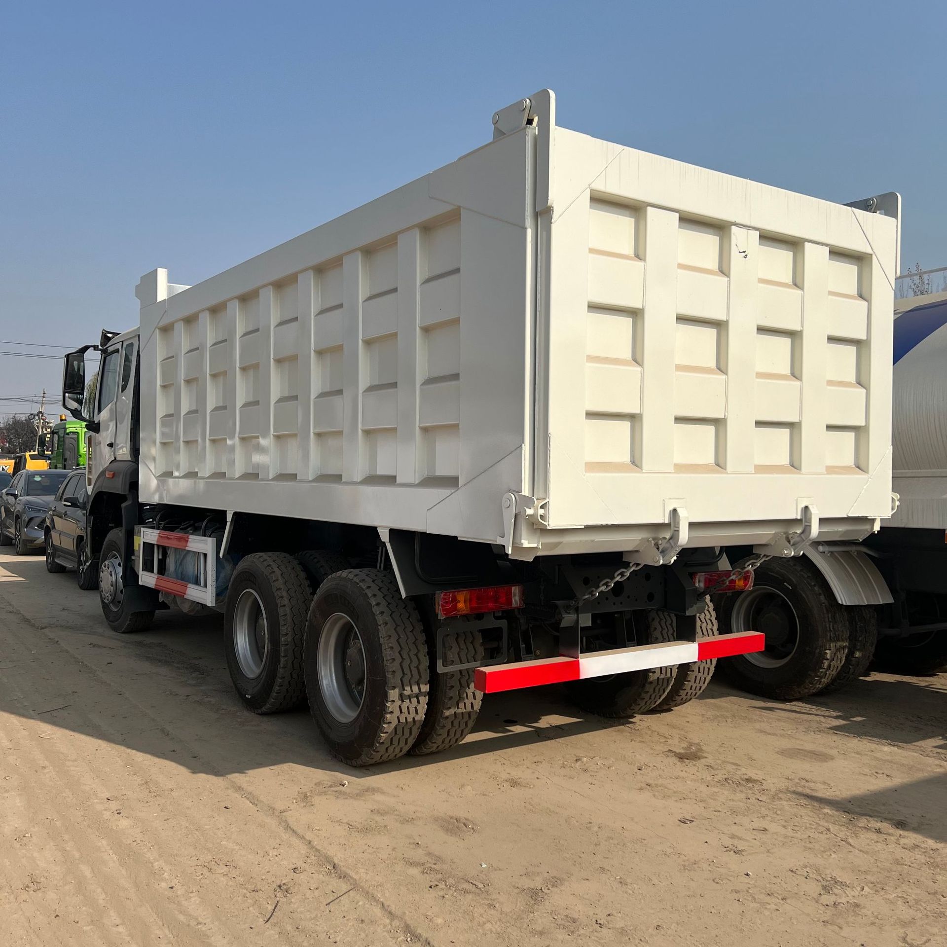 Factory Direct Sales Howo Nx Dump Truck Howo 371 Horsepower Earth Transport Dump Truck Truck Rear Dump Truck