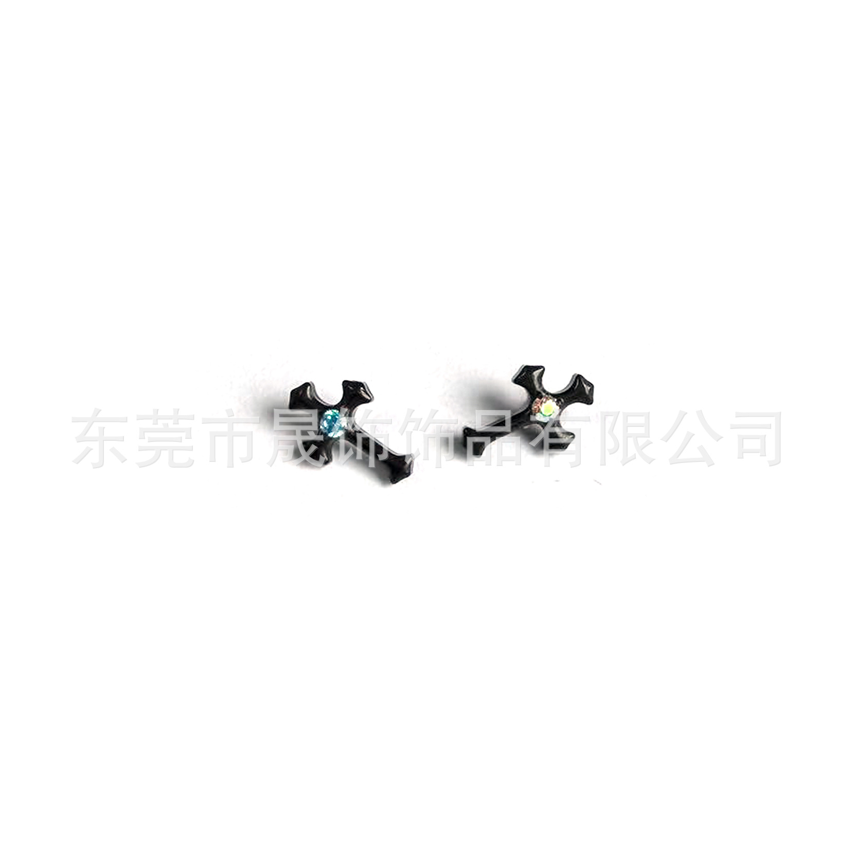 F136 Titanium Ear Stud 朋克 Black Cross Studded Cubic Zirconia Helix Cartilage Stud G23 Implant Grade Titanium 人体 Piercing Jewelry