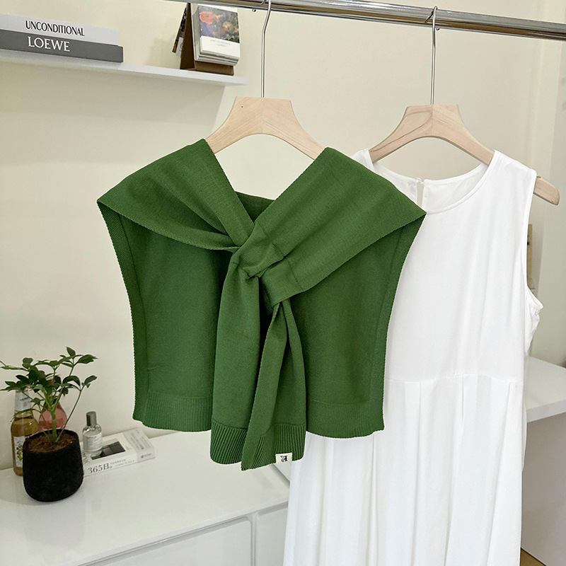 Mantón exterior de mujer 2025 nuevo estilo primavera y otoño a rayas de punto pequeño chal fino de gama alta a juego suéter camisa bufanda