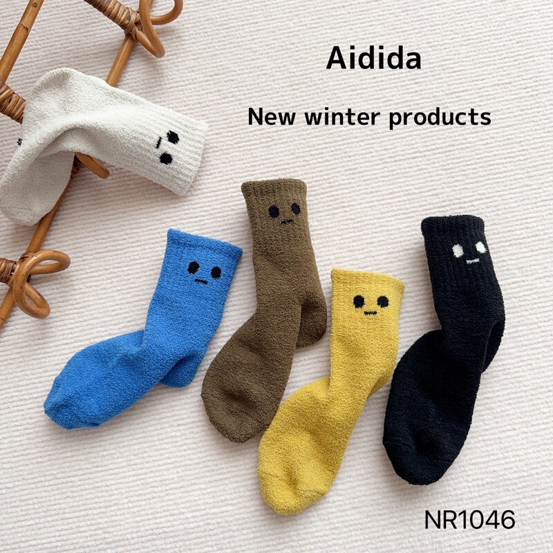 Love tick winter children's socks new woolen home boys robot tube warm socks manufacturers wholesale